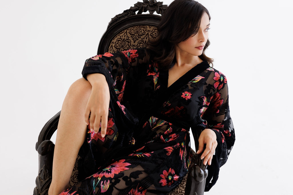 DEVORÉ ROBE - BLACK ROSE