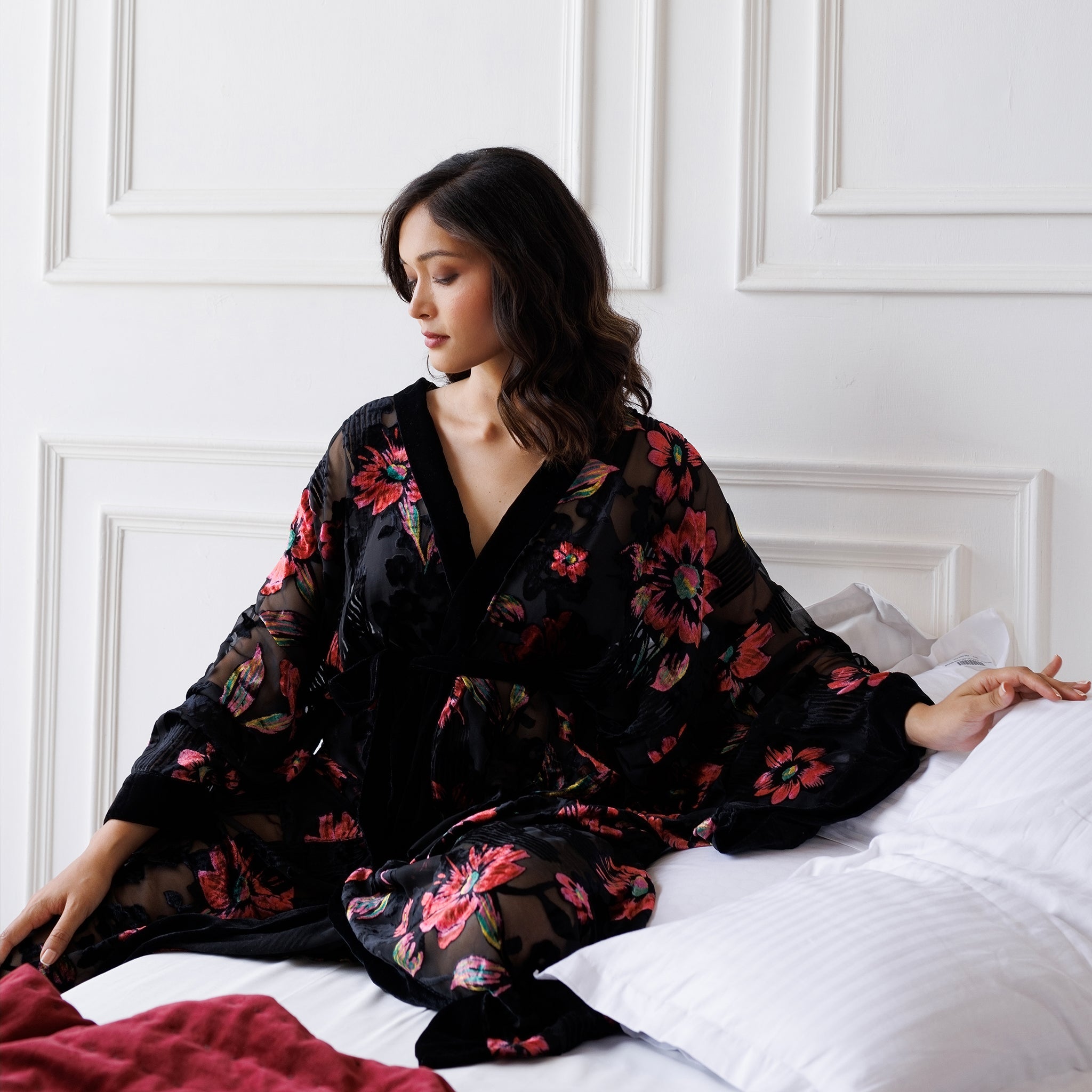 DEVORÉ ROBE - BLACK ROSE