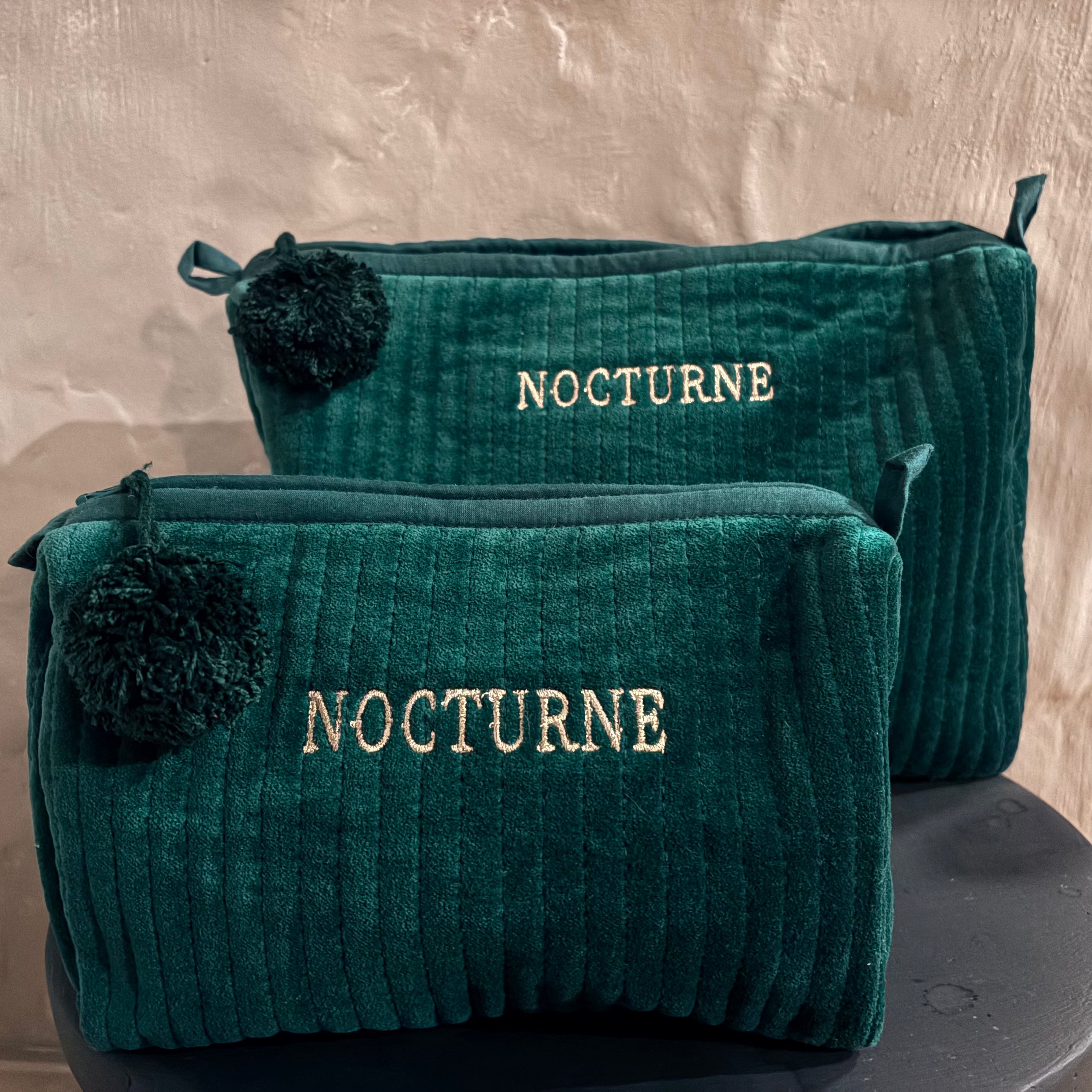NOCTURNE VELVET COSMETIC BAG - EMERALD