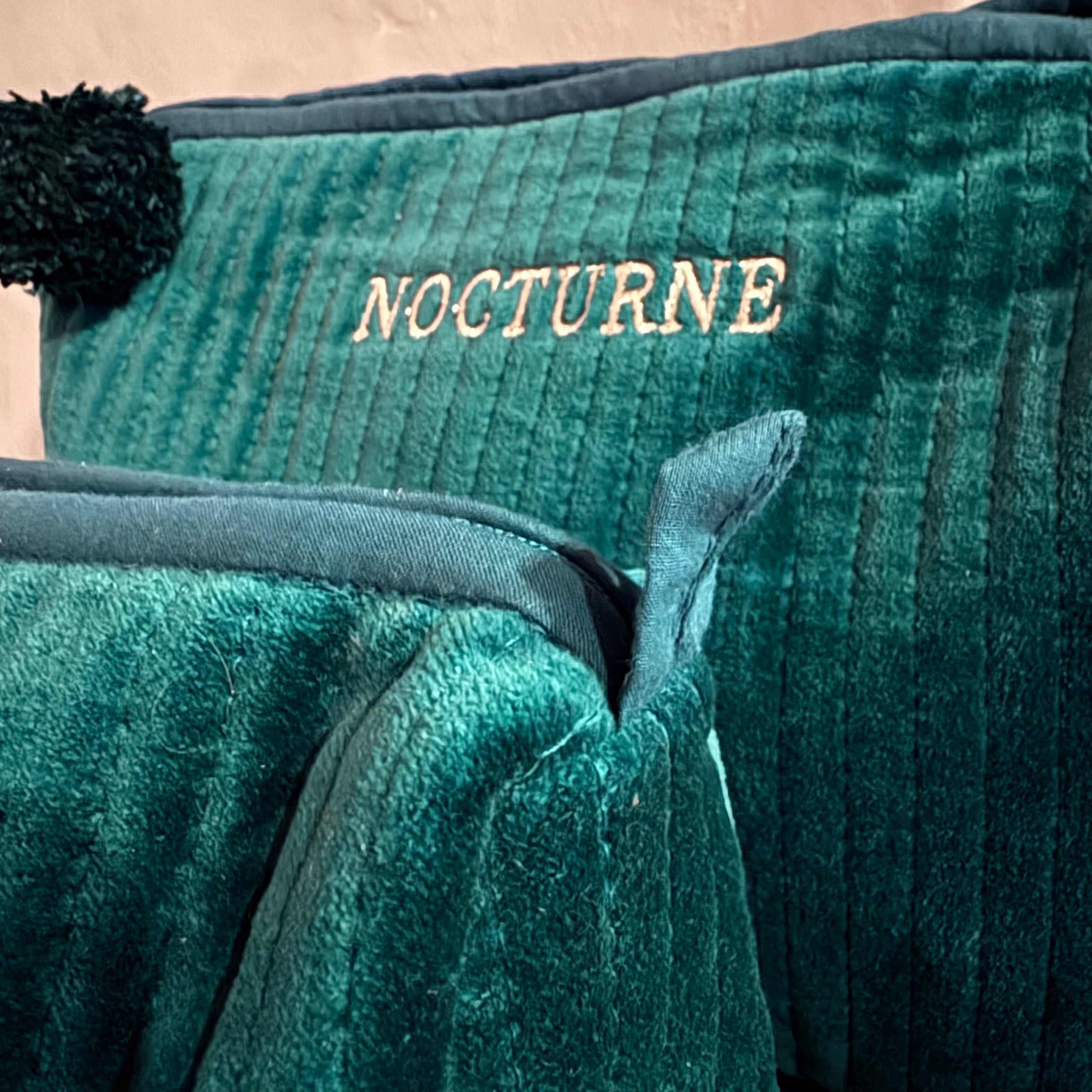 NOCTURNE VELVET COSMETIC BAG - EMERALD